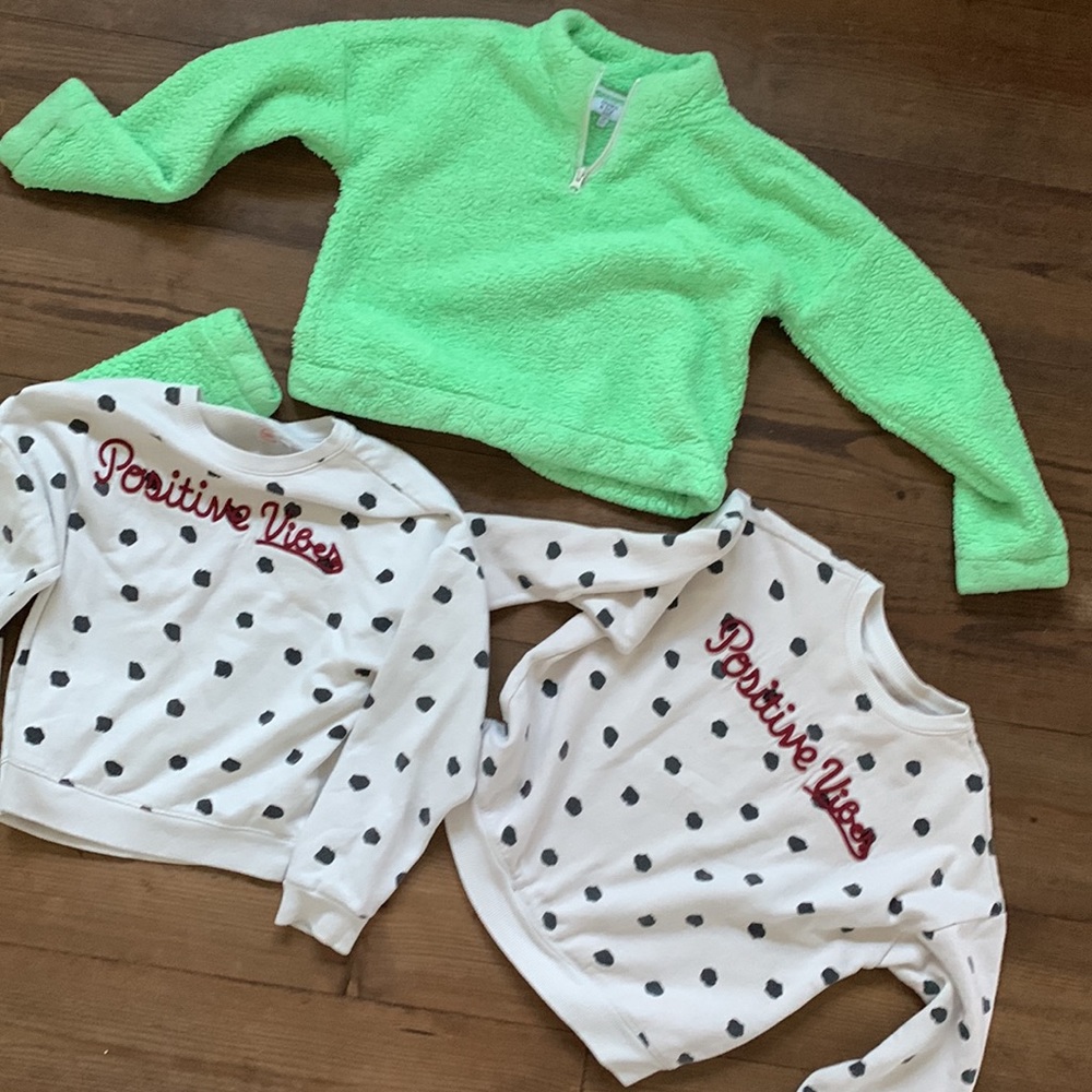 4 sweatshirts girls large and xl Pre owned